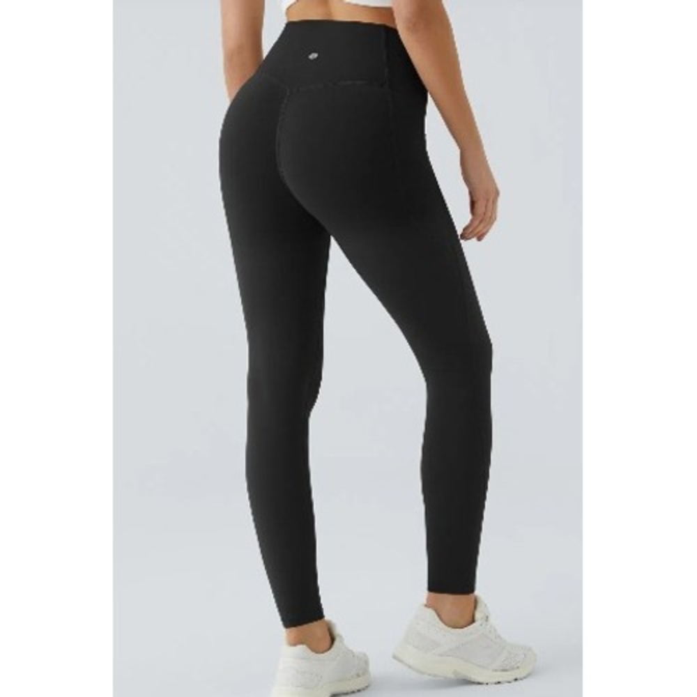 Halara UltraSculpt High Waisted Tummy Control Pocket Shaping Training Leggings